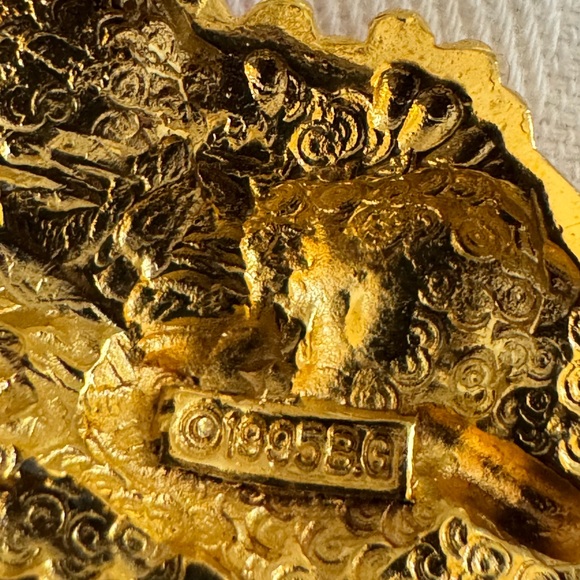 1995 B6 Gold and Red Heart Pendant - Picture 2 of 6